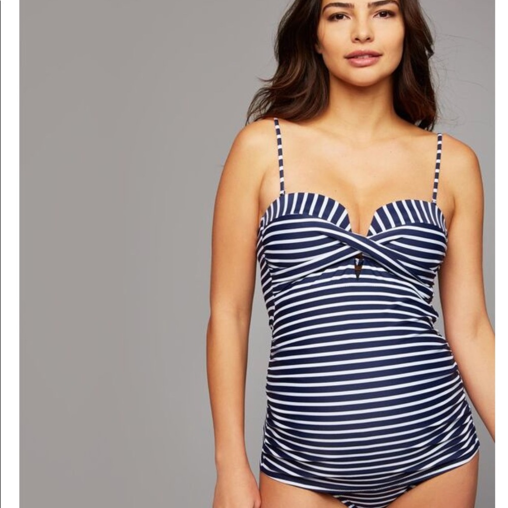 A Pea in the Pod Maternity Tankini Top